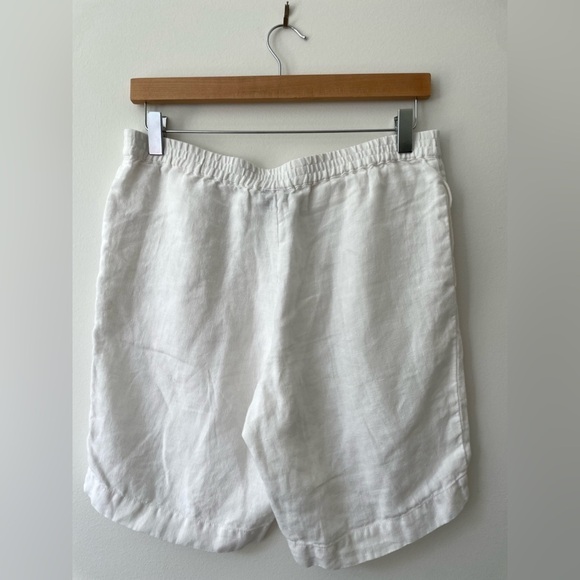 White Linen Women's Shorts - Picture 3 of 5